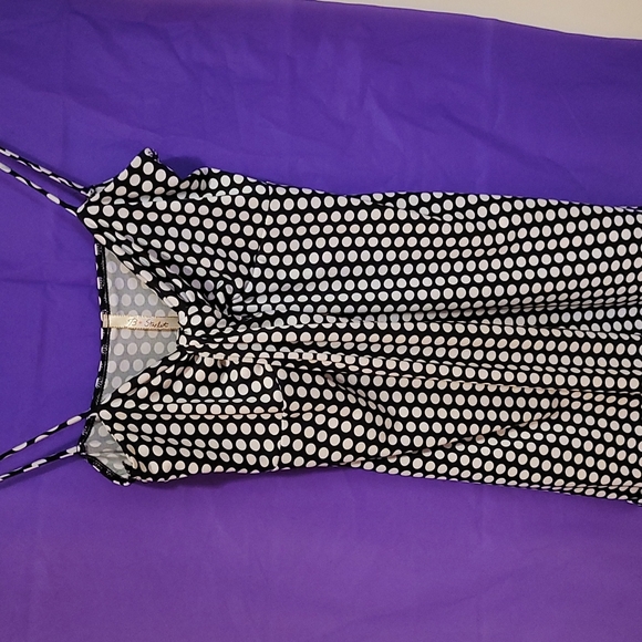3/$30- Black & White Polka dot sleeveless, flowy tank/top - Picture 1 of 4